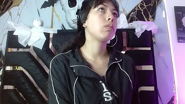 malejahotcs01 online show from 11-03-25, 11:55