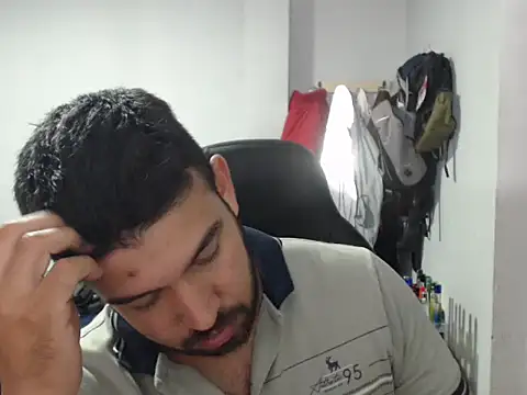 Axel11113 online show from 10-03-25, 03:36