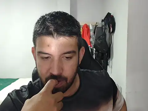 Axel11113 online show from 11-22-25, 03:27