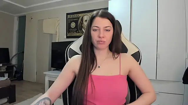 EmiLovsi online show from 03-04-26, 08:04