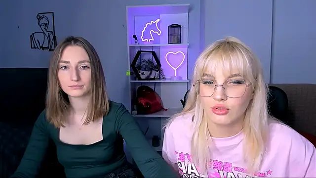 eva smiith  online show from 11-06-25, 06:47