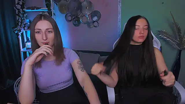 eva smiith  online show from 12-19-25, 06:42