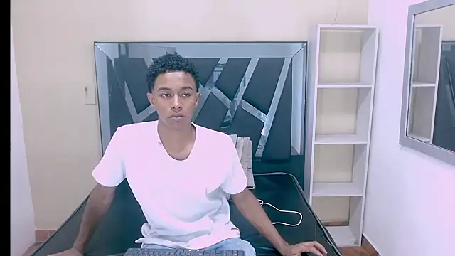 Rocco Grey online show from 10-02-25, 07:43