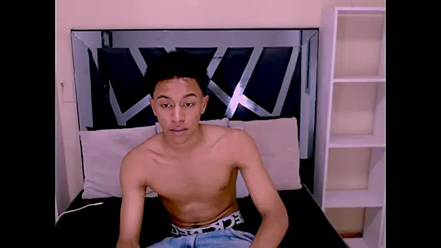 Rocco Grey online show from 10-03-25, 08:17