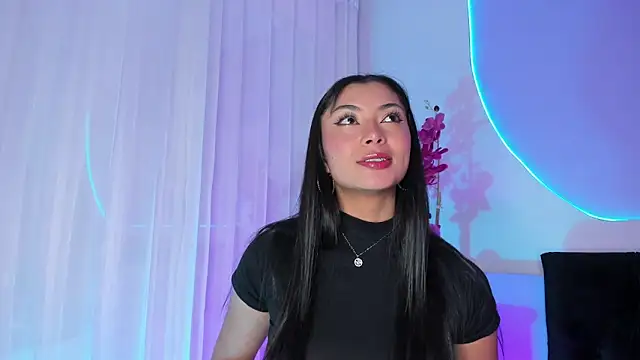 Snapshot of _HAANNAH_ chatting on 12-13-25, 07:53 HAANNAH online show from 12-13-25, 07:53