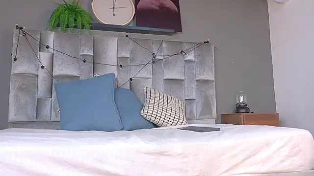 RiriiBrunette   online show from 02-22-26, 12:04