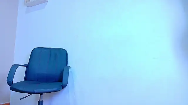 RiriiBrunette   online show from 03-06-26, 08:49