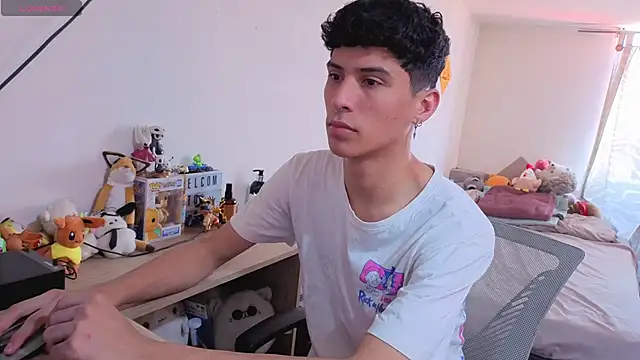 Snapshot of LuClawthorne_ chatting on 03-21-26, 06:44 LuClawthorne online show from 03-21-26, 06:44