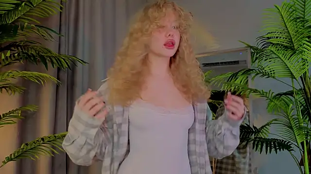 Snapshot of emilyshepar_d chatting on 11-20-25, 02:23 emilyshepar d online show from 11-20-25, 02:23