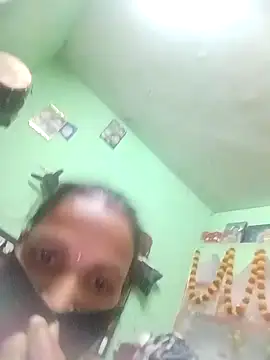 RAYI Queen 4 online show from 10-21-25, 05:24