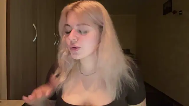 sunshinyflash online show from 11-19-25, 05:13