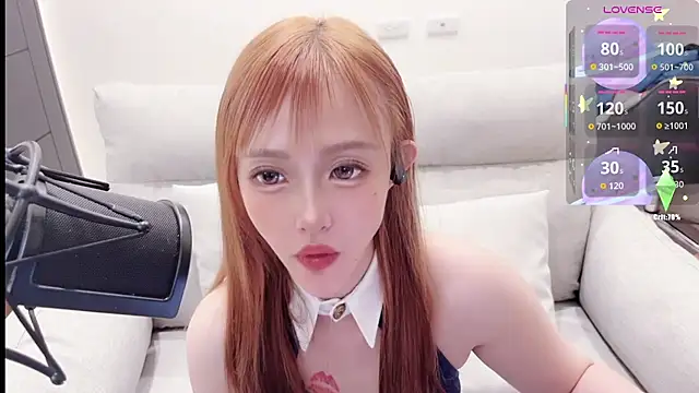 Snapshot of Yucheng__520 chatting on 10-16-25, 02:01 Yucheng 520 online show from 10-16-25, 02:01