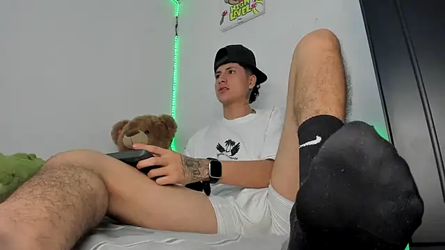 Snapshot of Mateo_Escobar chatting on 12-16-25, 09:36 Mateo Escobar online show from 12-16-25, 09:36