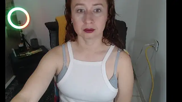 Milf Valeria online show from 10-07-25, 03:20