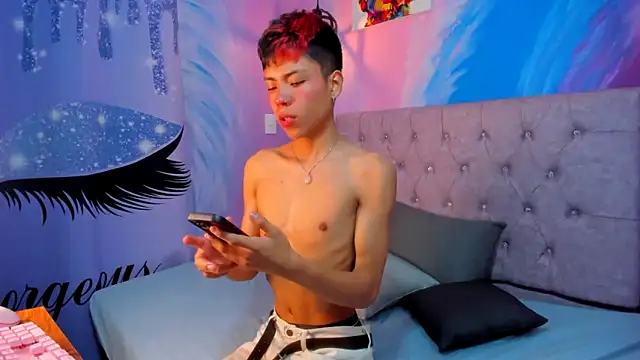 MaxiWildd online show from 11-05-25, 01:00