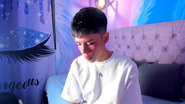 MaxiWildd online show from 11-29-25, 12:52