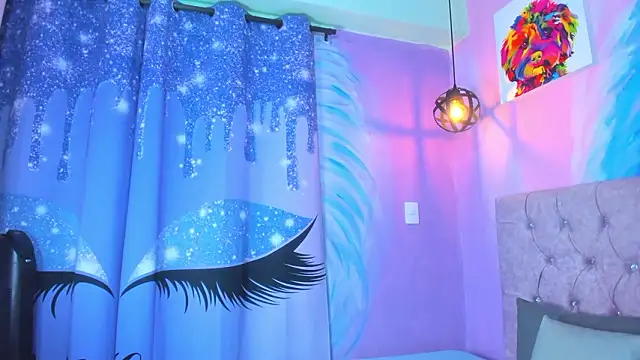 Snapshot of MaxiWildd chatting on 02-02-26, 12:37 MaxiWildd online show from 02-02-26, 12:37