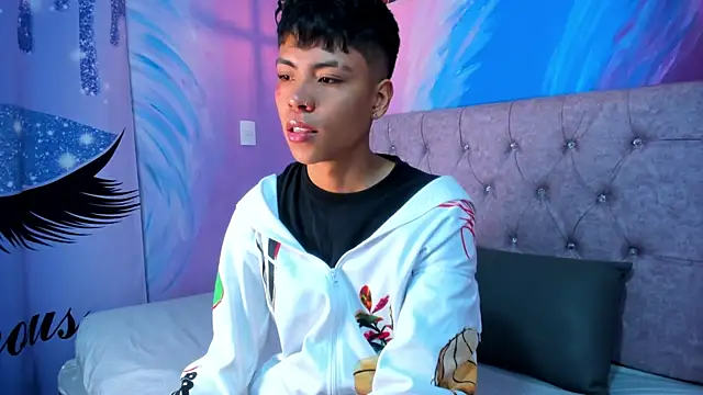 Snapshot of MaxiWildd chatting on 02-10-26, 01:26 MaxiWildd online show from 02-10-26, 01:26