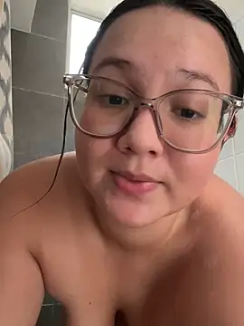 Kyleighc online show from 12-21-25, 09:33