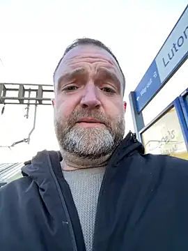 Snapshot of Dilfcam101 chatting on 11-17-25, 09:15 Dilfcam101 online show from 11-17-25, 09:15