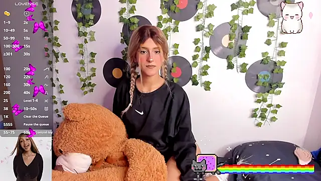 Snapshot of Amy_Moonlight chatting on 09-19-25, 09:48 Amy Moonlight online show from 09-19-25, 09:48