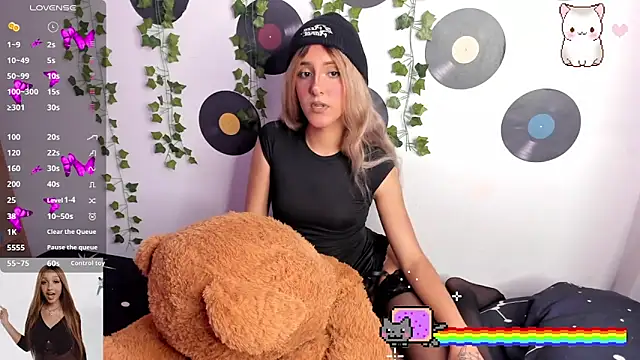 Snapshot of Amy_Moonlight chatting on 09-28-25, 10:04 Amy Moonlight online show from 09-28-25, 10:04