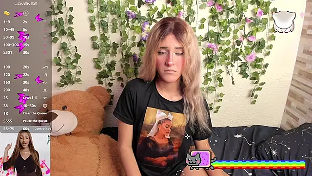 Snapshot of Amy_Moonlight chatting on 10-28-25, 08:44 Amy Moonlight online show from 10-28-25, 08:44