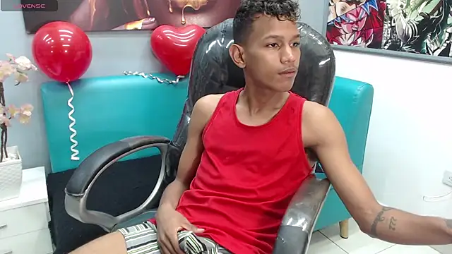 Snapshot of Rory_castro chatting on 02-17-26, 05:08 Rory castro online show from 02-17-26, 05:08