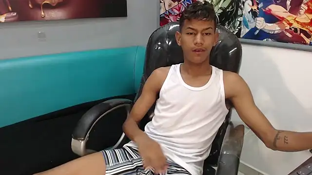 Snapshot of Rory_castro chatting on 02-19-26, 05:09 Rory castro online show from 02-19-26, 05:09