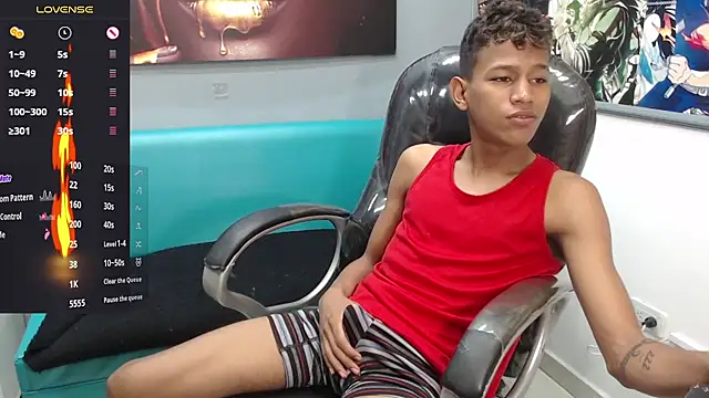 Snapshot of Rory_castro chatting on 02-25-26, 05:33 Rory castro online show from 02-25-26, 05:33