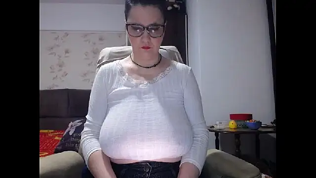 Snapshot of Mary_x chatting on 02-12-26, 03:45 Mary x online show from 02-12-26, 03:45