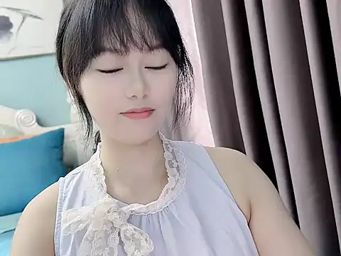 Snapshot of sarah111 chatting on 09-10-25, 02:22 sarah111 online show from 09-10-25, 02:22