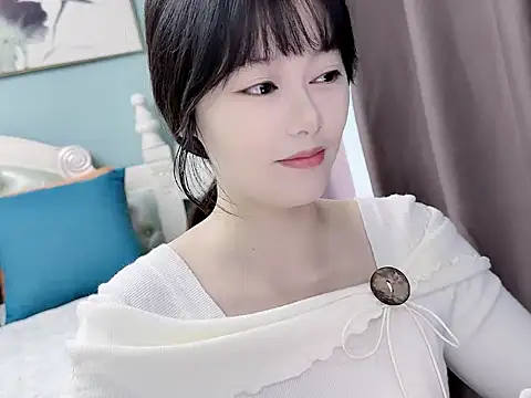 Snapshot of sarah111 chatting on 10-19-25, 02:23 sarah111 online show from 10-19-25, 02:23