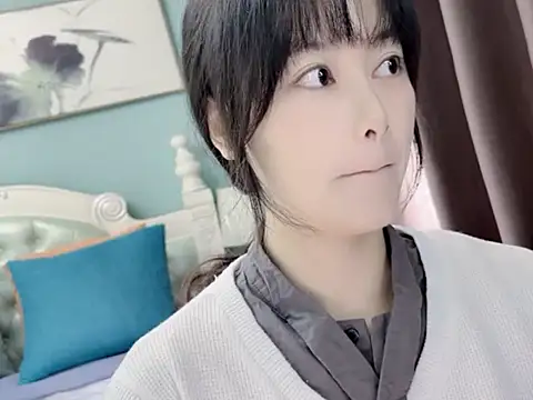 Snapshot of sarah111 chatting on 11-05-25, 02:44 sarah111 online show from 11-05-25, 02:44