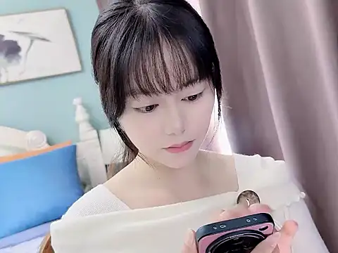 Snapshot of sarah111 chatting on 11-14-25, 03:27 sarah111 online show from 11-14-25, 03:27