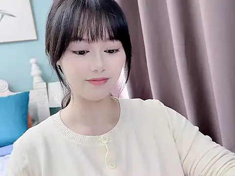 Snapshot of sarah111 chatting on 11-16-25, 03:45 sarah111 online show from 11-16-25, 03:45