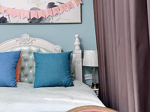 sarah111 online show from 01-11-26, 03:33