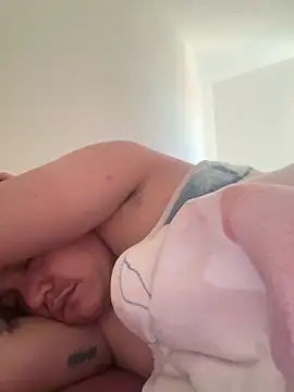 michael877675 online show from 10-01-25, 04:13