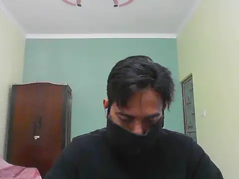 Lucknowboi69 online show from 11-21-25, 08:35