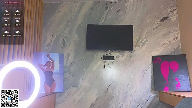 miss bubbles  online show from 11-20-25, 12:55