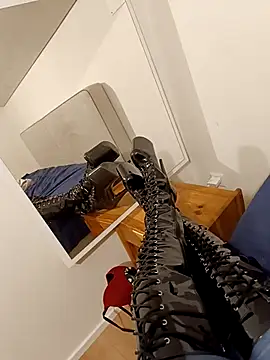 Snapshot of Teafeet chatting on 02-03-26, 04:34 Teafeet online show from 02-03-26, 04:34