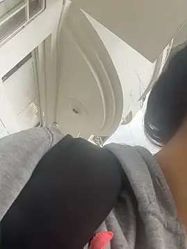 Snapshot of AlliceWinter chatting on 09-27-25, 11:37 AlliceWinter online show from 09-27-25, 11:37