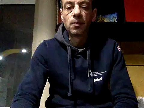 Snapshot of adiluci1 chatting on 02-01-26, 03:27 adiluci1 online show from 02-01-26, 03:27