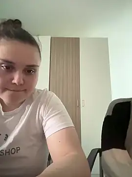 Snapshot of FemmeAffair chatting on 02-05-26, 07:29 FemmeAffair online show from 02-05-26, 07:29