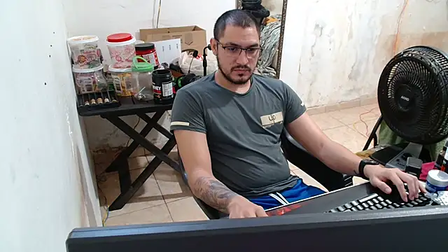 Leonino231 online show from 10-10-25, 04:39