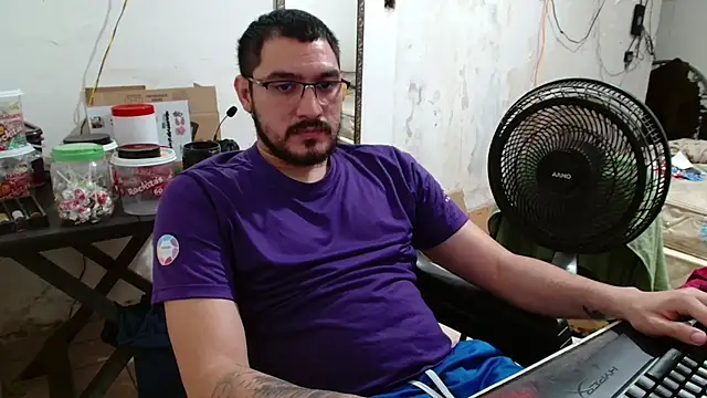 Leonino231 online show from 11-26-25, 08:10