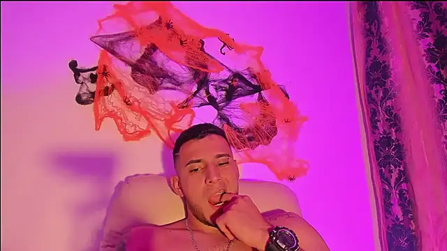 Snapshot of nico_rivera chatting on 10-26-25, 01:22 nico rivera online show from 10-26-25, 01:22