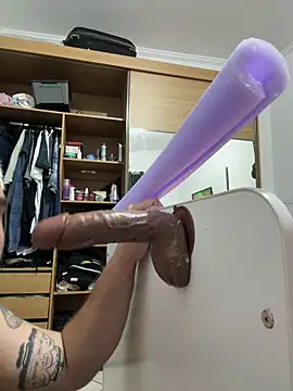 Brsecretbear online show from 02-04-26, 07:20