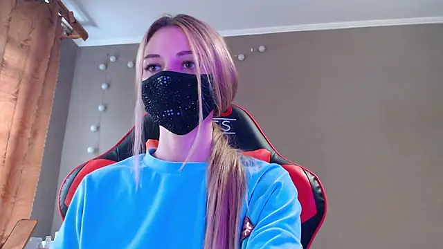 Snapshot of Iris_lave chatting on 10-19-25, 12:28 Iris lave online show from 10-19-25, 12:28