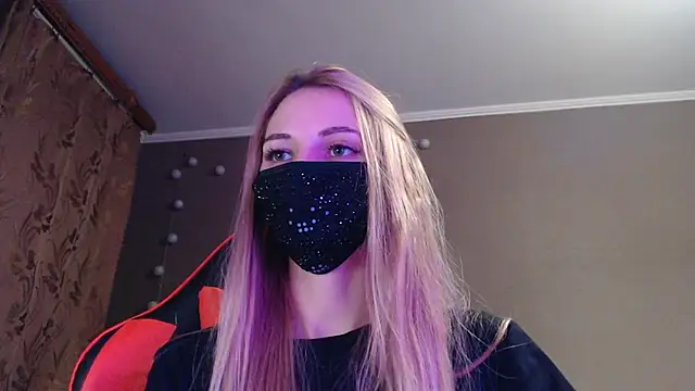 Snapshot of Iris_lave chatting on 10-20-25, 04:07 Iris lave online show from 10-20-25, 04:07